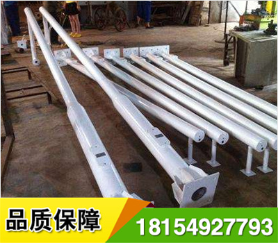 立桿、F桿良好的安全設(shè)施系統(tǒng)應(yīng)具有交通管理,安全防護(hù),交通誘導(dǎo),隔離封閉,防止眩光等多種功能.